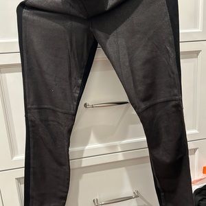 XS Lysse black leggings with faux leather